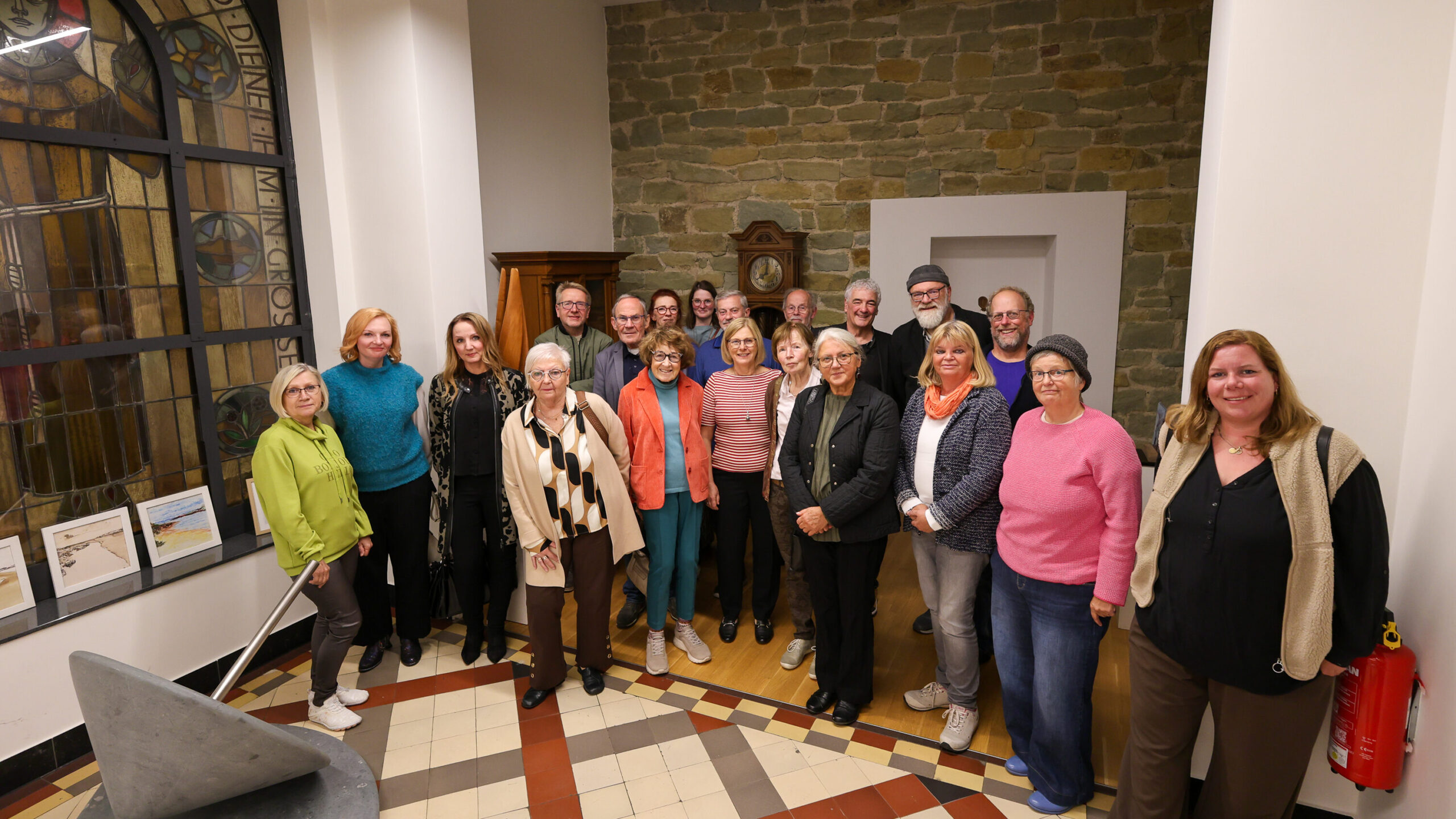 Mehr über den Artikel erfahren Jahresausstellung des KUK im Werler Pilgerkloster feierlich eröffnet
